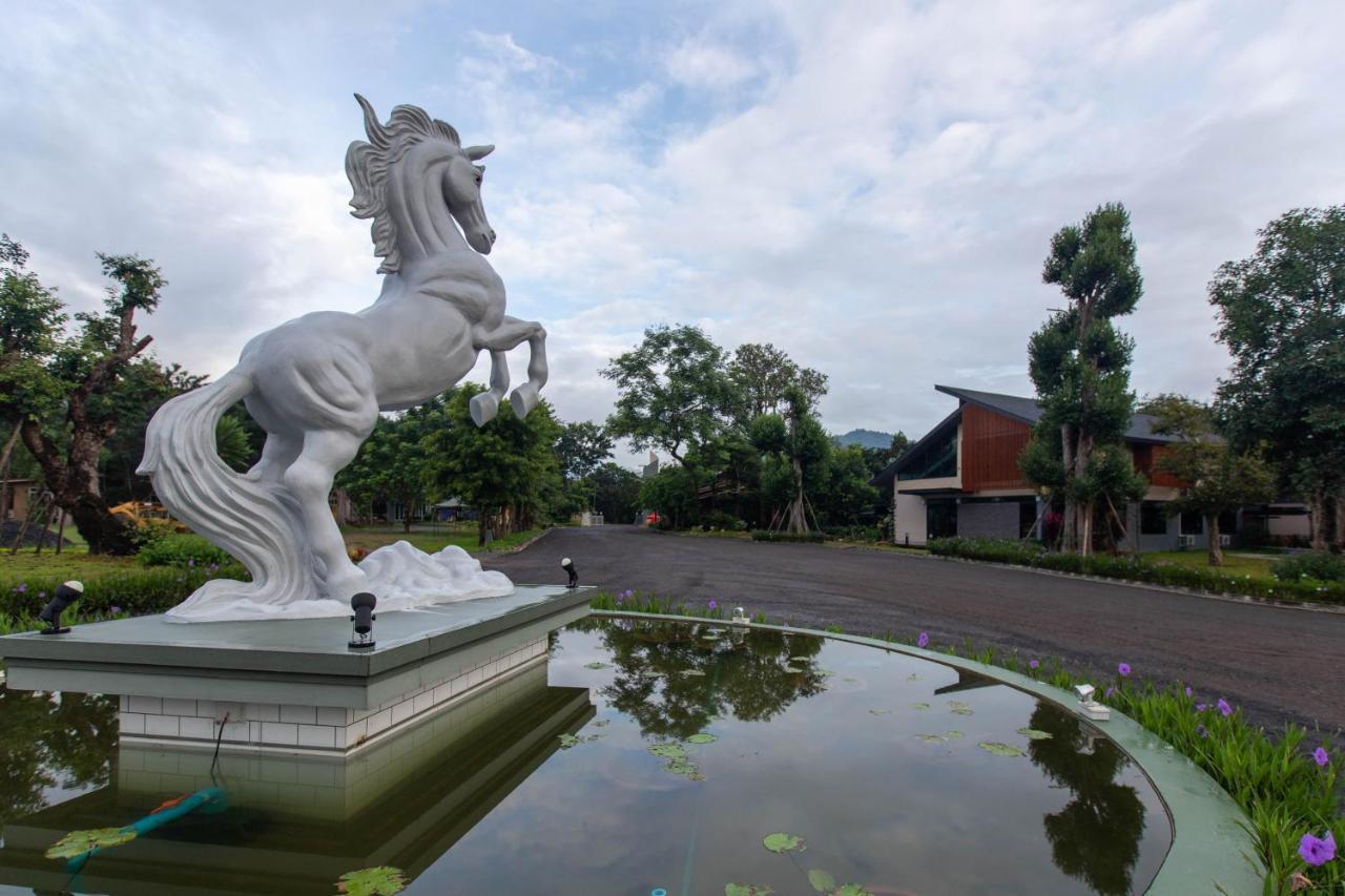 The Chamuang Forest Nakhon Nayok Exterior foto