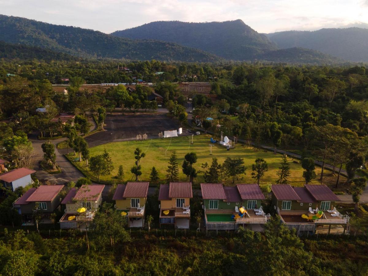 The Chamuang Forest Nakhon Nayok Exterior foto